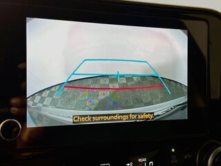 2025 Toyota Highlander LE — photo 25