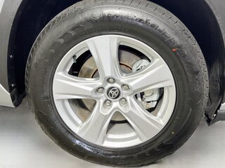 2025 Toyota Highlander LE — photo 11