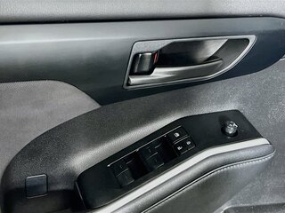 2025 Toyota Highlander LE — photo 14