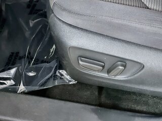 2025 Toyota Highlander LE — photo 13