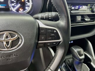 2025 Toyota Highlander LE — photo 17