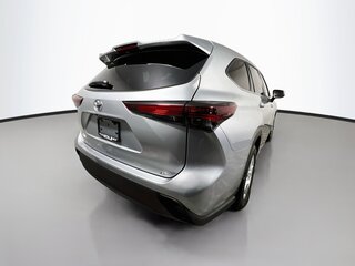 2025 Toyota Highlander LE — photo 3
