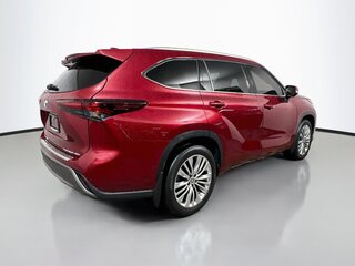 2024 Toyota Highlander Platinum — photo 3