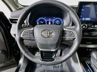 2023 Toyota Highlander Platinum — photo 15