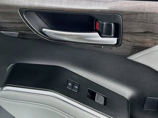 2023 Toyota Highlander Platinum — photo 29