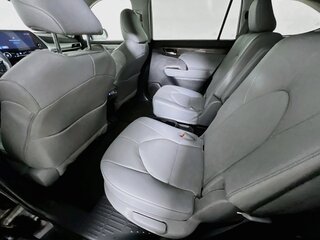 2023 Toyota Highlander Platinum — photo 26
