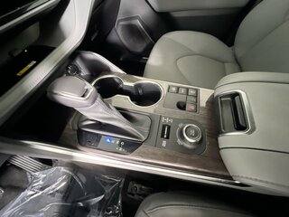 2023 Toyota Highlander Platinum — photo 22