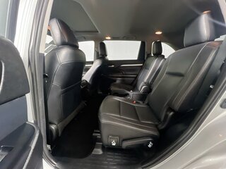 2019 Toyota Highlander XLE — photo 26