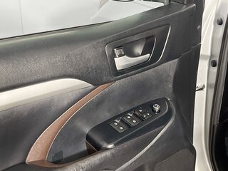 2019 Toyota Highlander XLE — photo 14