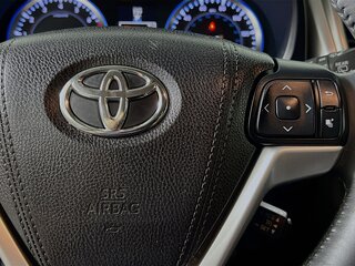 2016 Toyota Highlander Limited — photo 17