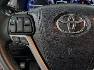 2016 Toyota Highlander Limited — photo 16