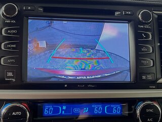 2016 Toyota Highlander Limited — photo 25