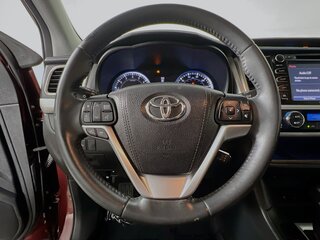 2016 Toyota Highlander Limited — photo 15
