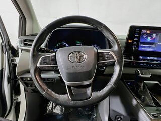 2022 Toyota Sienna XLE — photo 15