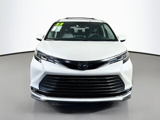 2022 Toyota Sienna XLE — photo 8
