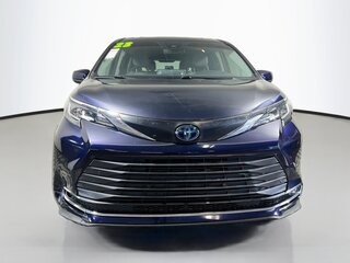 2023 Toyota Sienna XLE — photo 8