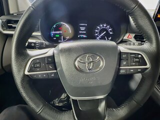 2023 Toyota Sienna XLE — photo 15