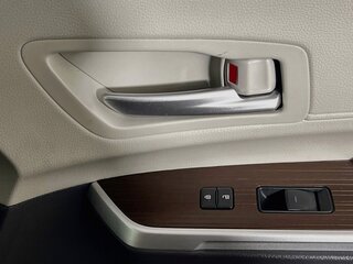 2023 Toyota Sienna XLE — photo 29