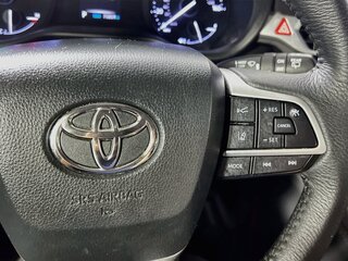 2023 Toyota Sienna XLE — photo 17