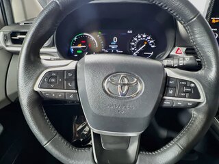 2025 Toyota Sienna XLE — photo 15