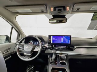 2025 Toyota Sienna XLE — photo 27