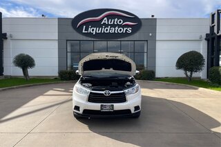 2015 Toyota Highlander LE — photo 11