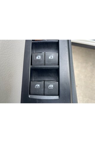 2015 Toyota Highlander LE — photo 27