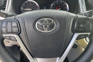 2015 Toyota Highlander LE — photo 18