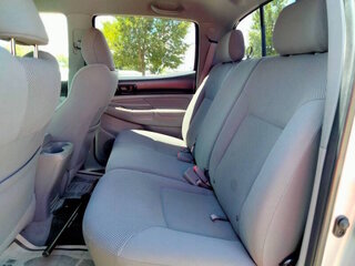 2011 Toyota Tacoma PreRunner — photo 12