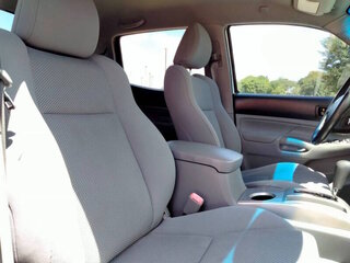 2011 Toyota Tacoma PreRunner — photo 22