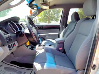 2011 Toyota Tacoma PreRunner — photo 10