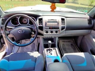 2011 Toyota Tacoma PreRunner — photo 19