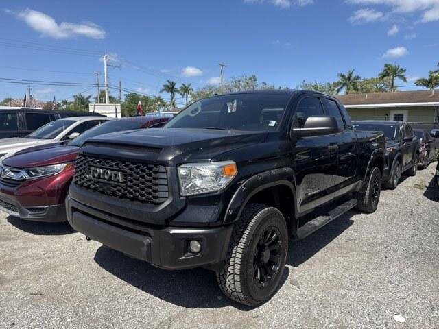 Toyota Tundra SR5 2015