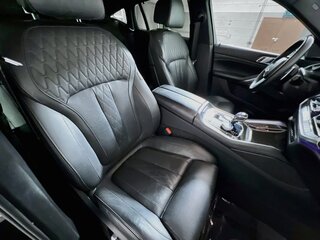 2023 BMW X6 M50i — photo 28