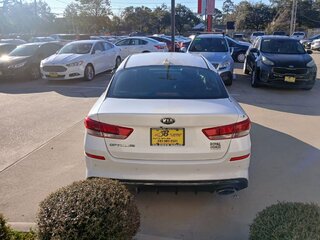 2020 Kia Optima LX — photo 14