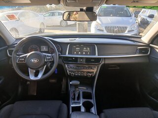 2020 Kia Optima LX — photo 4