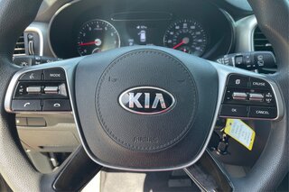 2019 Kia Sorento LX — photo 18