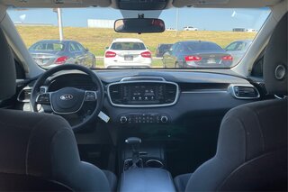 2019 Kia Sorento LX — photo 22