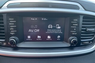 2019 Kia Sorento LX — photo 13