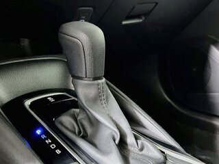 2025 Toyota Corolla LE — photo 21