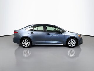 2025 Toyota Corolla LE — photo 2