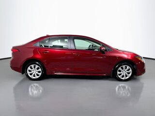 2026 Toyota Corolla LE — photo 2