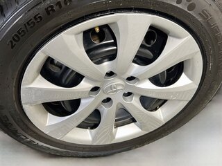 2024 Toyota Corolla LE — photo 11