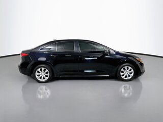 2026 Toyota Corolla LE — photo 2