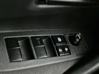 2026 Toyota Corolla LE — photo 14