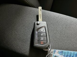 2026 Toyota Corolla LE — photo 32