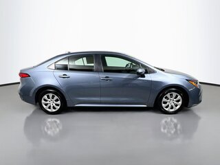 2026 Toyota Corolla LE — photo 2