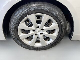 2024 Toyota Corolla LE — photo 11