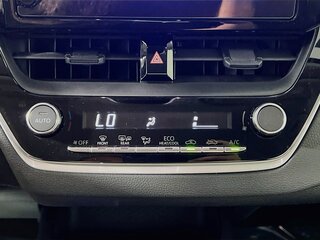 2026 Toyota Corolla LE — photo 22