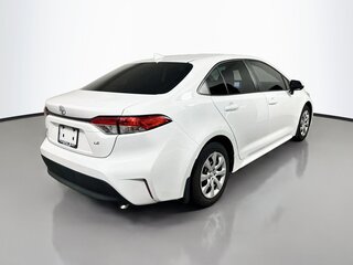 2025 Toyota Corolla LE — photo 3